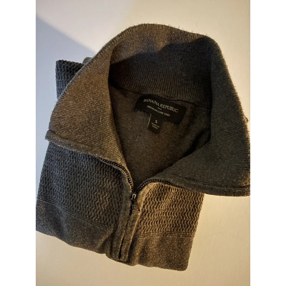 Banana Republic Sweater Mens Small GRAY 1/4 Zip Pullover Premium Luxe Yarn